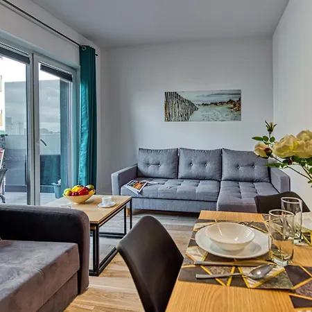 5d Fredry 2/47 Apartment *