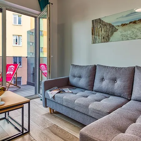 5d Fredry 2/47 Apartment *